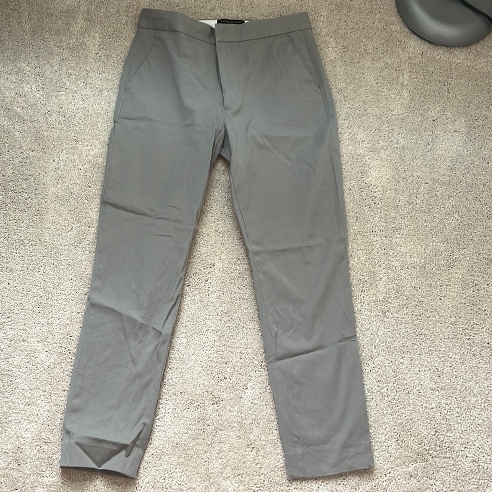 Worn once Banana Republic high rise slime ankle dress pants in grey.